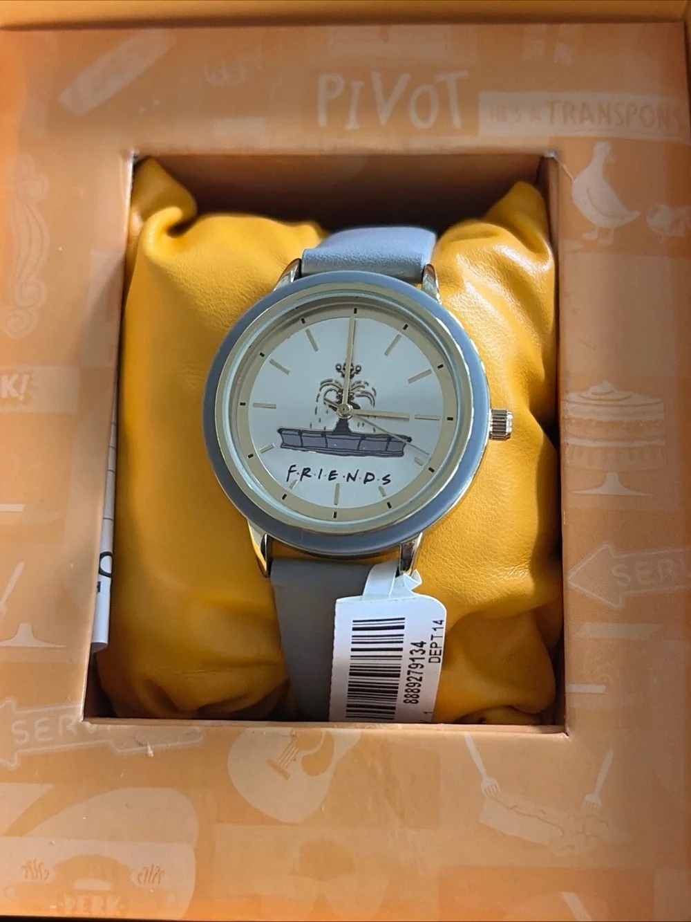Friends Special Edition Strap Watch Neutral Grey Fountain TV Show Limited EDT